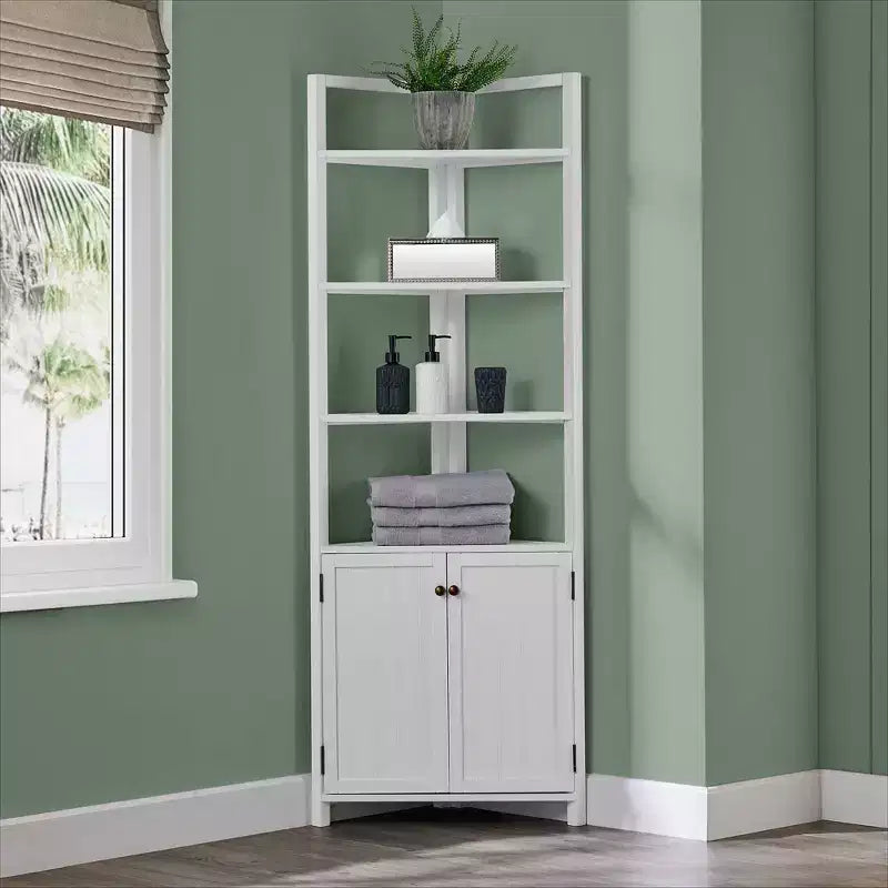 Meuble d'angle de rangement blanc avec deux portes et des étagères ouvertes