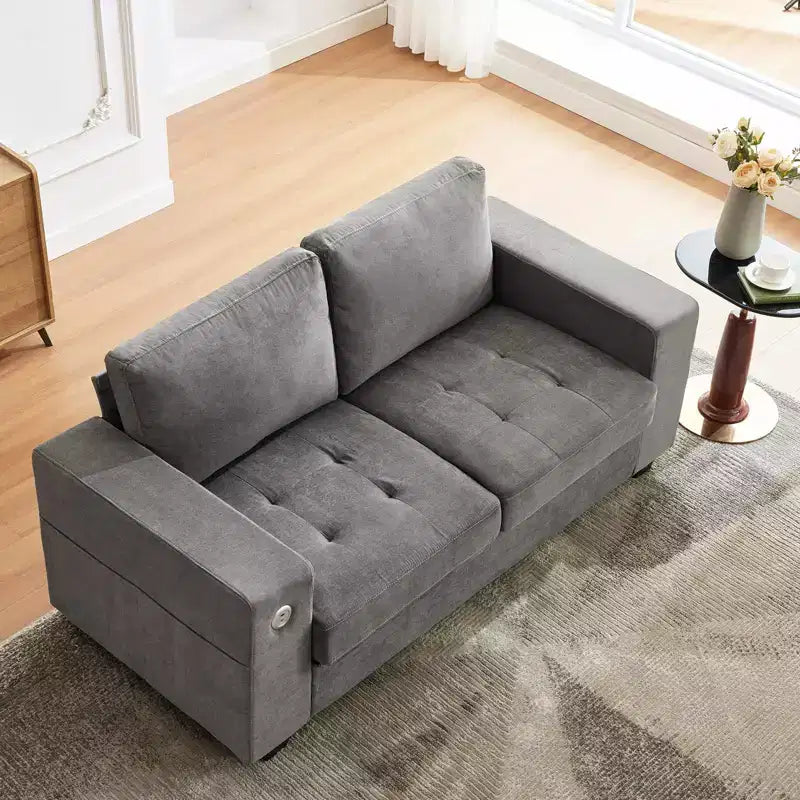 Canapé deux places en chenille avec accoudoirs larges et coussins amovibles