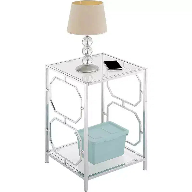 Table d'appoint chromée avec cadre élégant et surface lisse, table d'appoint contemporaine pour salon ou bureau