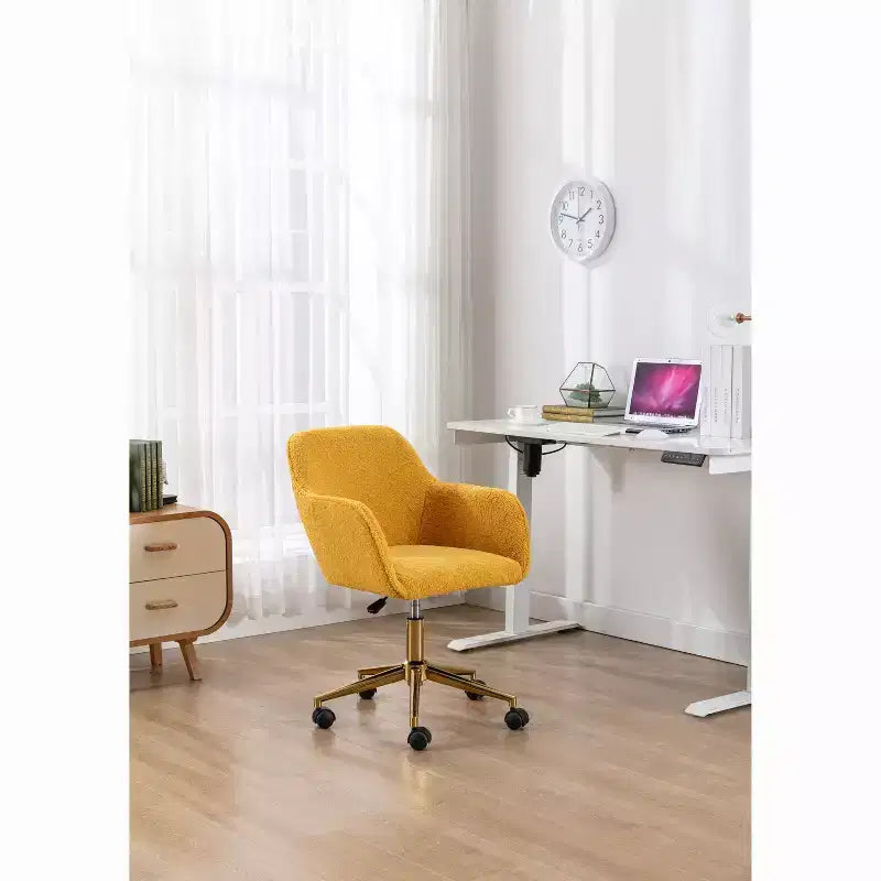 Chaise de bureau pivotante avec piètement en métal doré, hauteur réglable et roulettes universelles, chaise de bureau pour le bureau et l'étude