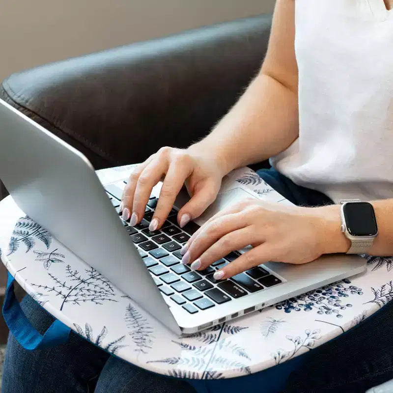 Tablette pour ordinateur portable avec coussin et poignée de transport