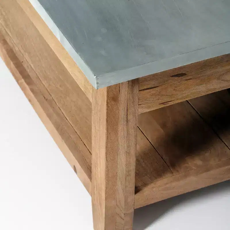 Table basse de 122 cm avec étagère inférieure, style industriel moderne avec plateau en métal zinc argenté et touches de bois