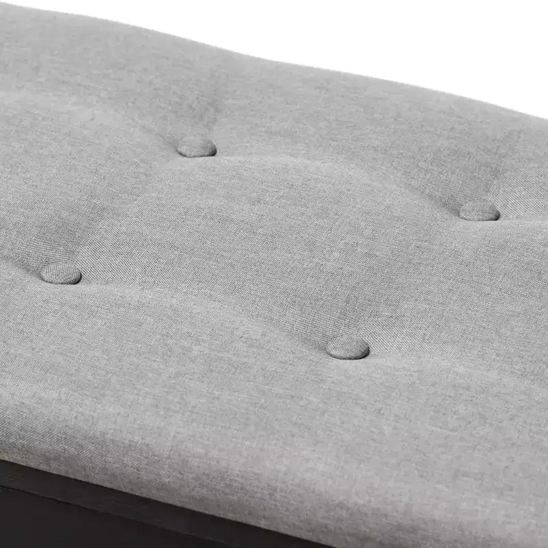 Banc d'entrée moderne et contemporain rembourré en tissu à finition espresso, gris clair / marron foncé